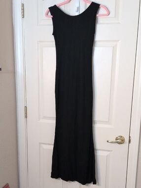 Classic Black Sleeveless Ribbed Maxi Dress - Flares At Bottom, Lined Zipper Top